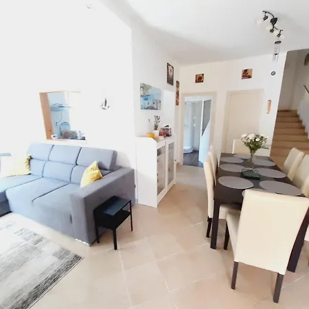 Holiday home Laura Medencevel *