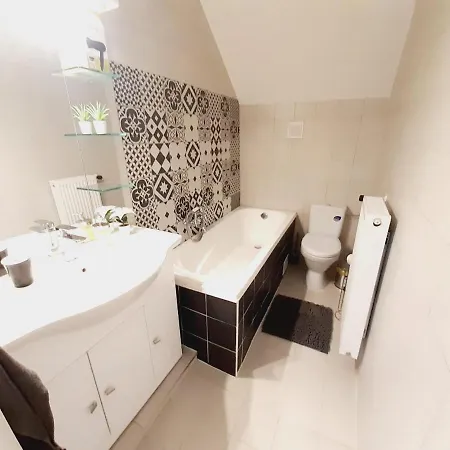 Holiday home Laura Medencevel Balatonkenese