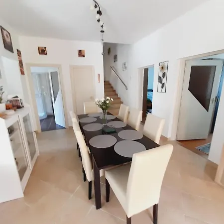 Holiday home Laura Medencevel